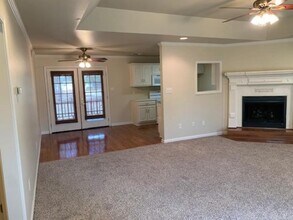 27 Broadmoor Cir in Cabot, AR - Foto de edificio - Building Photo