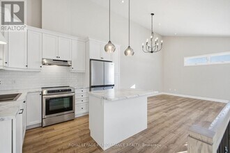 503 MOONLIGHT Dr in Russell, ON - Building Photo - Building Photo