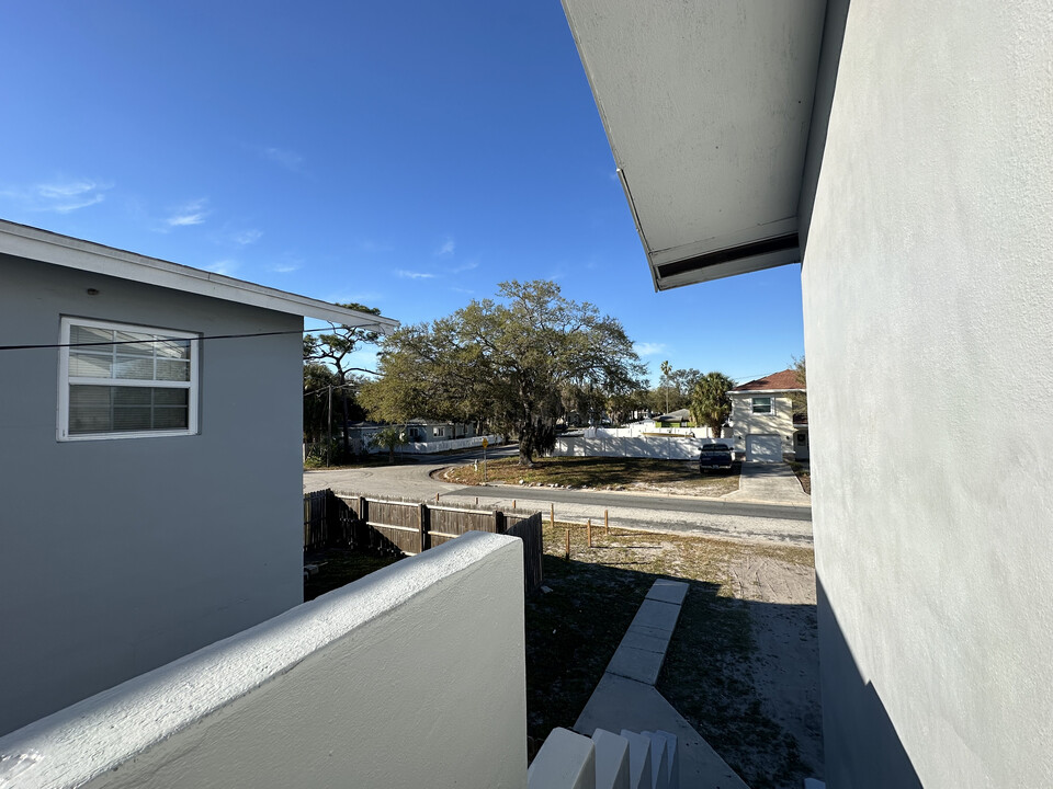 2858 Freemont Terrace S in St. Petersburg, FL - Building Photo