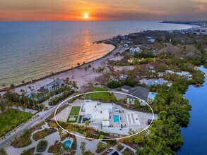 7647 Sanderling Rd in Sarasota, FL - Building Photo - Building Photo