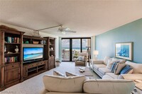 260 Seaview Ct in Marco Island, FL - Building Photo - Building Photo