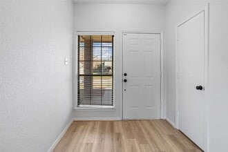 4313 Flamingo Way in Mesquite, TX - Building Photo - Building Photo