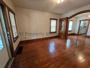 615 S Volutsia Ave in Wichita, KS - Building Photo - Building Photo