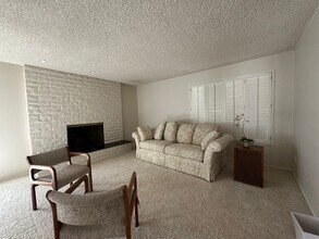 4017 Karen Lynn Dr in Glendale, CA - Building Photo - Building Photo