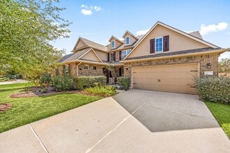 22719 Shieldhall Ln in Tomball, TX - Building Photo - Building Photo