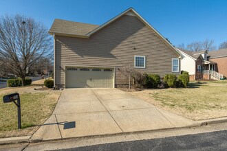 1916 Nancy Beth Ln in Nashville, TN - Building Photo - Building Photo