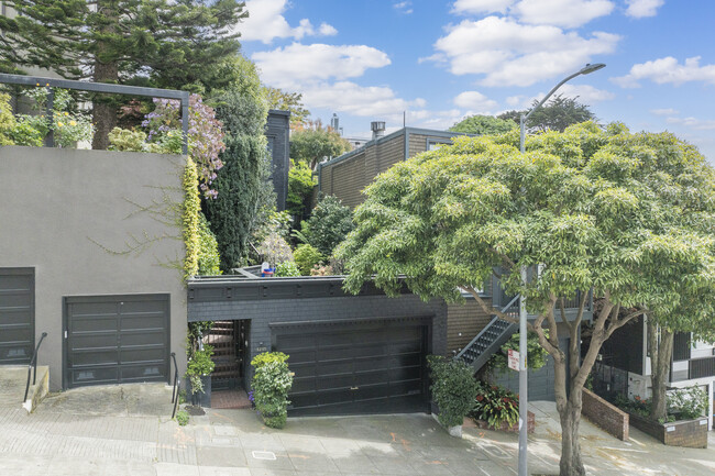 1215 Lombard St in San Francisco, CA - Foto de edificio - Building Photo