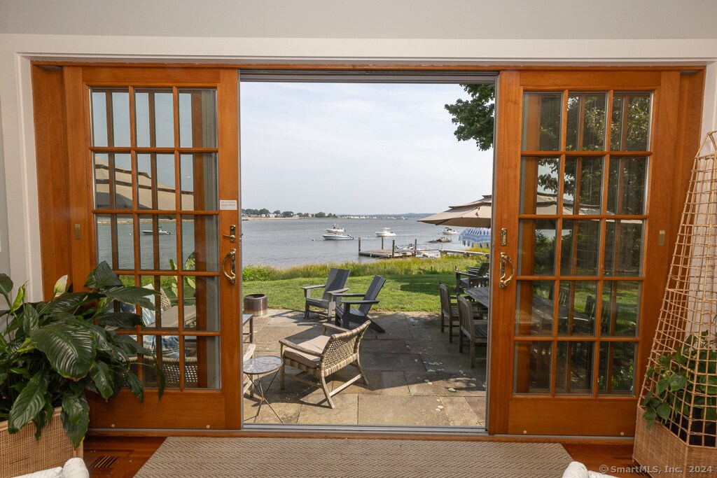 8 Nibang Ave in Old Saybrook, CT - Building Photo