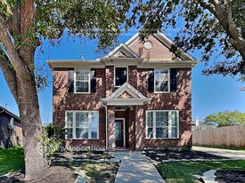 4522 Lake Halbert Ln in Richmond, TX - Building Photo