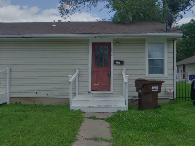 property at 1604 S Martinson St