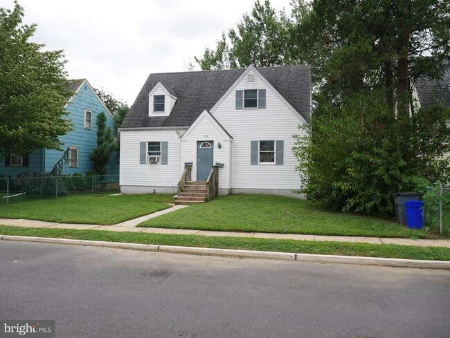 1116 Center Ave, Unit A in Bellmawr, NJ - Foto de edificio - Building Photo