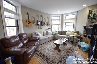 1914 Beacon St, Unit 2 in Boston, MA - Foto de edificio - Building Photo