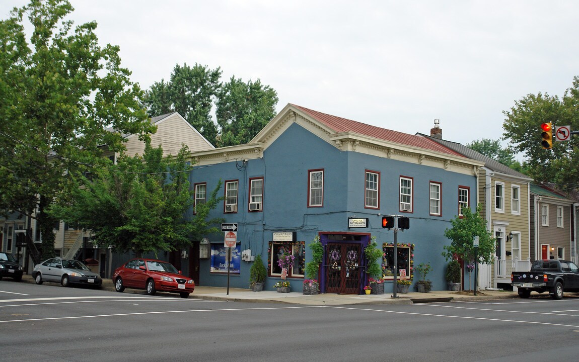 300 N Patrick St in Alexandria, VA - Building Photo