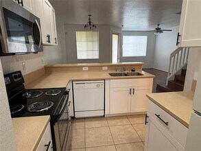 1905 SW 60th Terrace in North Lauderdale, FL - Building Photo - Building Photo
