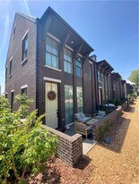 210 Glasgow Ln in Fayetteville, GA - Building Photo