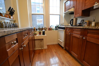 2012 Commonwealth Avenue, Unit 1 in Boston, MA - Building Photo - Building Photo