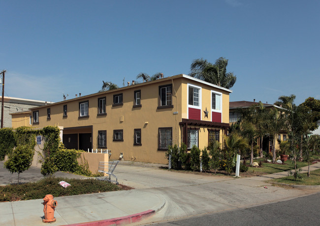 11500 Simms Ave in Inglewood, CA - Building Photo - Building Photo