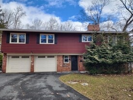 5 Mountain Terrace in Sparta, NJ - Building Photo