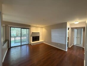 11002 Harrowfield Rd in Charlotte, NC - Foto de edificio - Building Photo