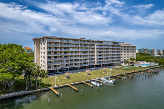 Bayshore Yacht and Tennis Club in Indian Shores, FL - Building Photo - Building Photo