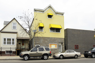 3806 W Armitage Ave in Chicago, IL - Building Photo - Building Photo