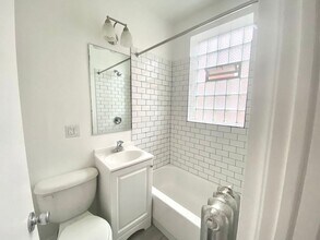 4241 N Kenmore Ave in Chicago, IL - Building Photo - Building Photo