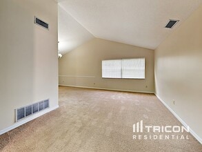 2036 Pompano Pkwy in Orange Park, FL - Building Photo - Building Photo