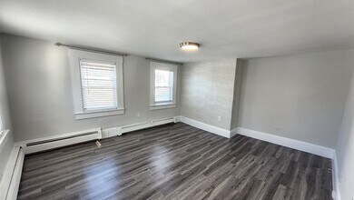 121 N Main St in Andover, MA - Building Photo - Building Photo