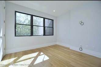 413 Westervelt Ave, Unit 3rd Floor in Staten Island, NY - Foto de edificio - Building Photo