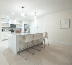 1015 NE 89th St in Miami, FL - Building Photo - Building Photo