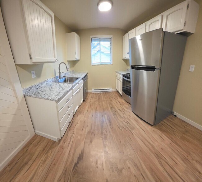 9615 SW Prairie Ter, Unit D in Beaverton, OR - Building Photo - Building Photo