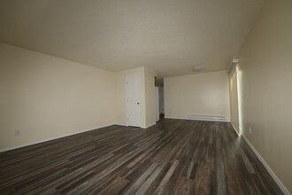 4768 State St, Unit 4768 state st salem or in Salem, OR - Building Photo - Building Photo