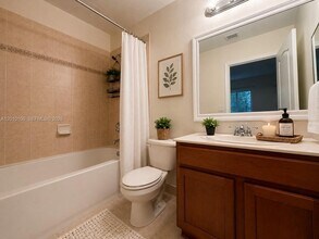 21111 NW 14th Pl in Miami Gardens, FL - Building Photo - Building Photo