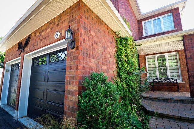 6 Bellingham Pl in Ottawa, ON - Building Photo - Building Photo