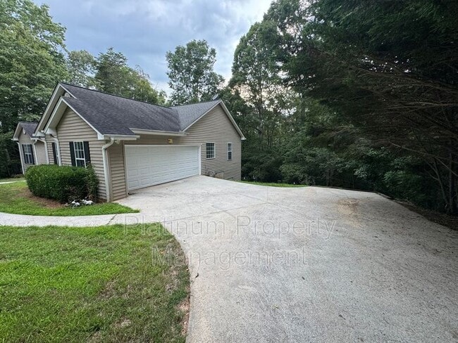 161 Long Branch Crossing in Dahlonega, GA - Building Photo - Building Photo