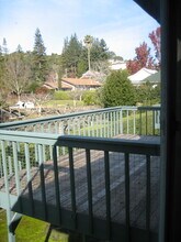 83 Clark St, Unit 83B in San Rafael, CA - Building Photo - Building Photo