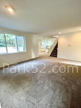 5815 61st Ave W in University Place, WA - Building Photo - Building Photo