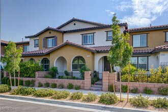 1926 Via Delle Arti in Henderson, NV - Building Photo - Building Photo