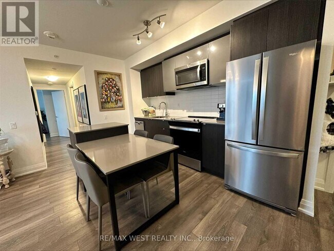 1461-1461 Lawrence Ave W in Toronto, ON - Building Photo - Building Photo