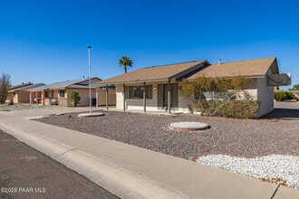 11014 W Cheryl Dr in Sun City, AZ - Building Photo - Building Photo
