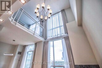 3939 Duke of York Blvd in Mississauga, ON - Building Photo - Building Photo