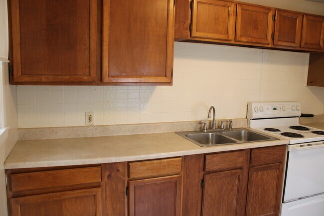 4347 E Bayley St in Wichita, KS - Building Photo - Building Photo