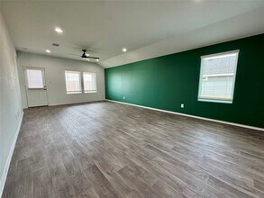 2216 Laurel Bloom Ln in Sealy, TX - Building Photo - Building Photo