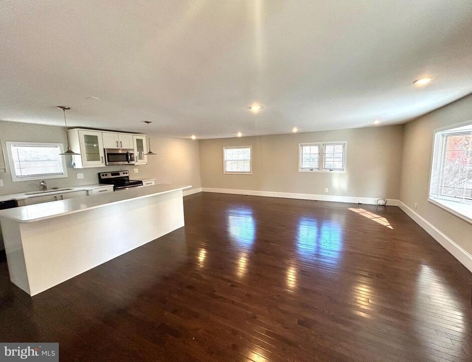 2730 Old Cedar Grove Rd in Broomall, PA - Building Photo