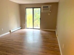 1375 Bodwell Rd in Manchester, NH - Building Photo - Building Photo