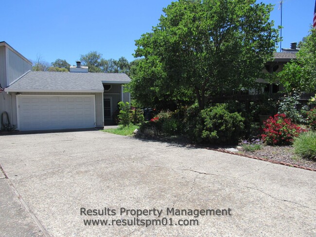 property at 5550 Brinef Dr