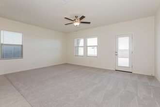 32443 N Newby Dr in San Tan Valley, AZ - Building Photo - Building Photo