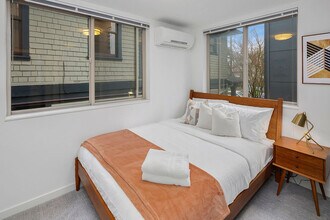 935 13th Ave, Unit SI ID1036004P in Seattle, WA - Building Photo - Building Photo