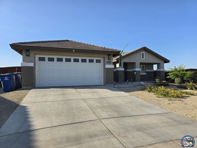 2403 Dale Ct in Imperial, CA - Building Photo - Building Photo