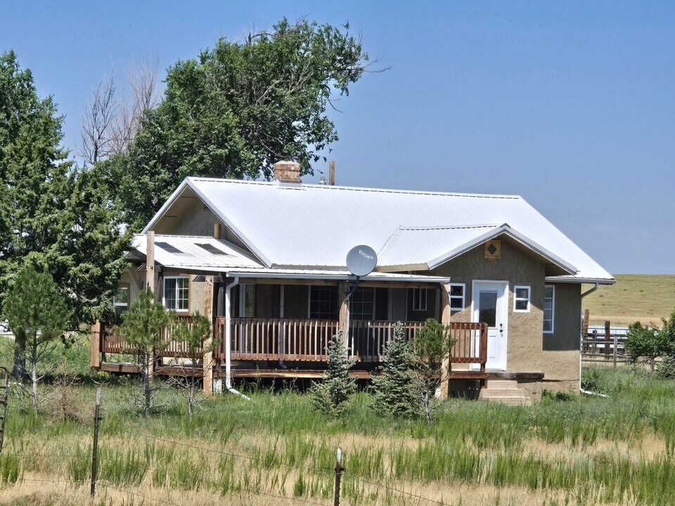 18620 Oil Well Rd in Ramah, CO - Building Photo
